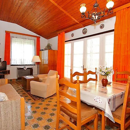 Villa Holiday Home Balaton H2043